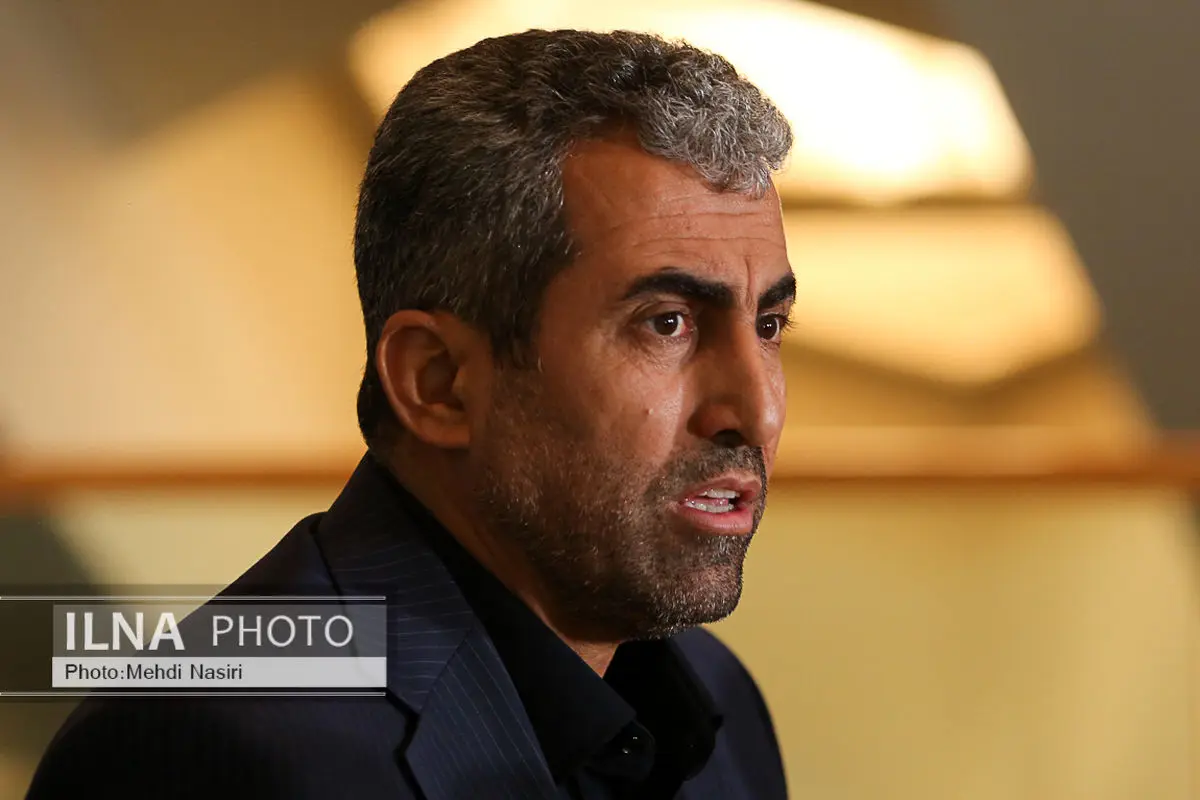 کالاهای اساسی با وجود پرداخت ارز ترجیحی با قیمت ۲ تا ۳ برابری به دست مردم میرسد