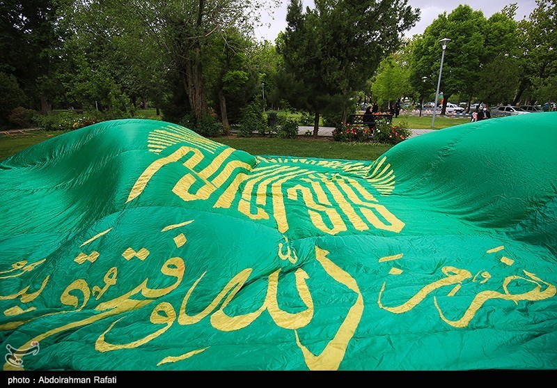 آزادی 9 نفر از زندانیان بیرجند به برکت حضور پرچم رضوی