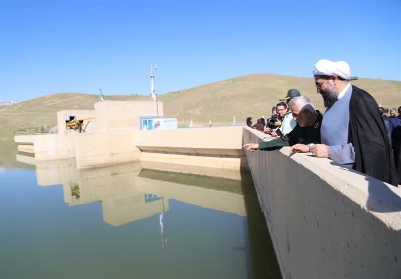 آغاز سرریز سد اکباتان همدان و برگزاری مراسم شکرگزاری+تصویر