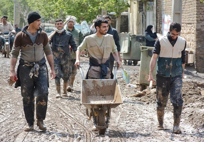 اعطای نشان والی به گروههای جهادی فعال اردبیل