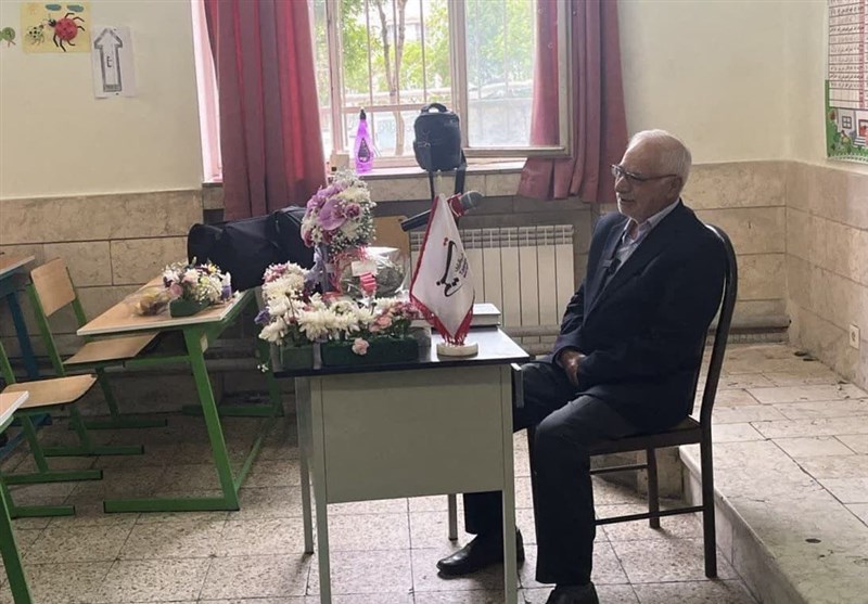 ای معلم؛ دست بوسی تو کم باشد مرا ای مهربان