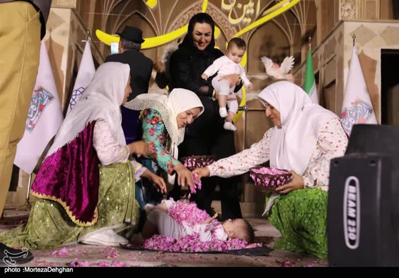 برگزاری آیین ملی گلغلتان در کاشان + تصویر