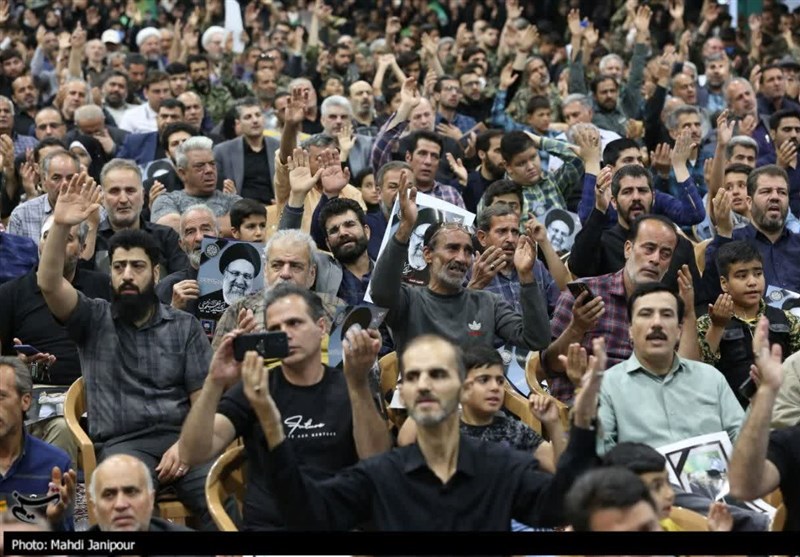 بزرگترین دغدغه شهید رئیسی ریشهکنی فقر در جامعه بود