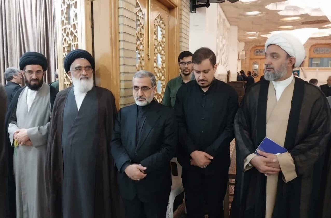 بزرگداشت شهید رئیسی در حرم حضرت معصومه(س)+ تصاویر