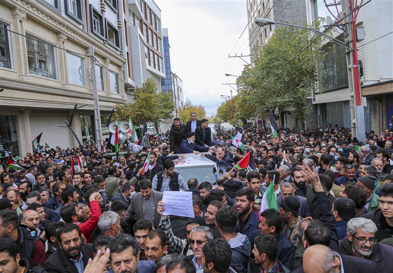 تصاویری از استقبال بینظیر شهرکردیها از آیتالله رئیسی