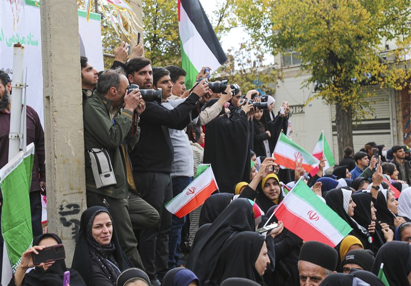 تصاویری از استقبال بینظیر شهرکردیها از آیتالله رئیسی