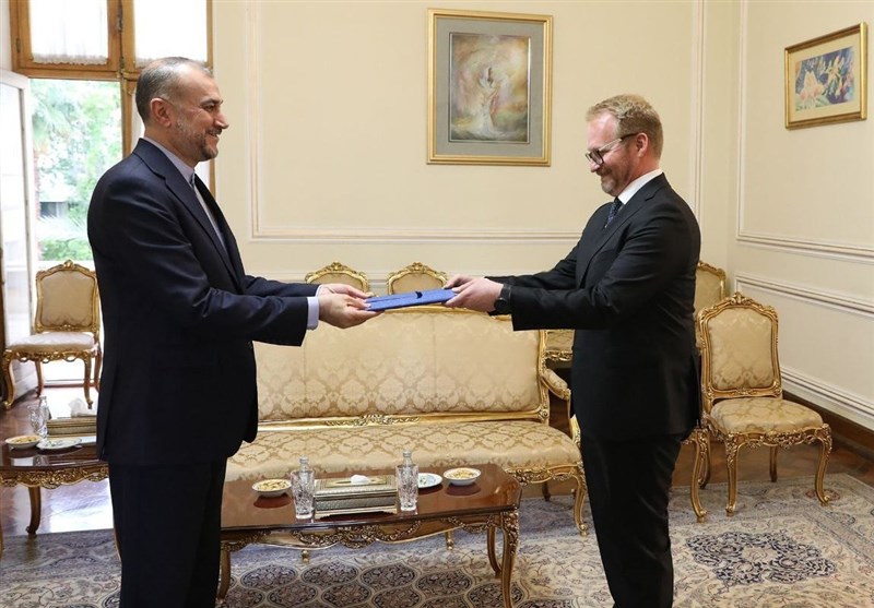 تقدیم استوارنامههای سفرای قزاقستان، صربستان و فنلاند