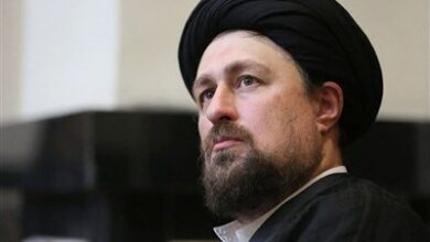 حسن خمینی: برای سلامتی رئیسجمهور دعای توسل بخوانید