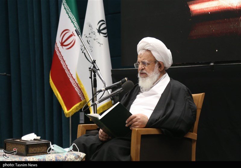 خاطره امام جمعه یزد از انتقال اعلامیههای امام به عربستان