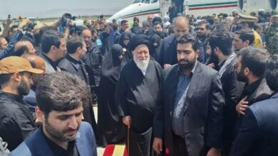 خانواده شهید آیتالله رئیسی وارد فرودگاه مشهد شدند