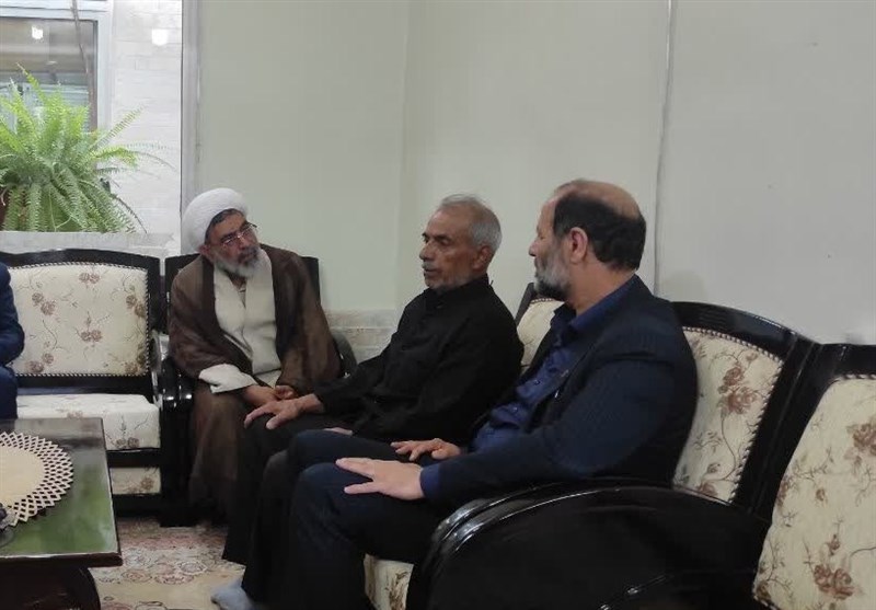 خون شهدا برکت راه نظام و بدرقه راه مسئولان است