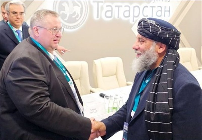 دیدار وزیر صنعت طالبان با معاون نخستوزیر روسیه