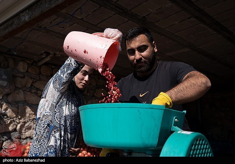 سیاستهای کلان اقتصادی باید در جهت تشویق تولید باشد