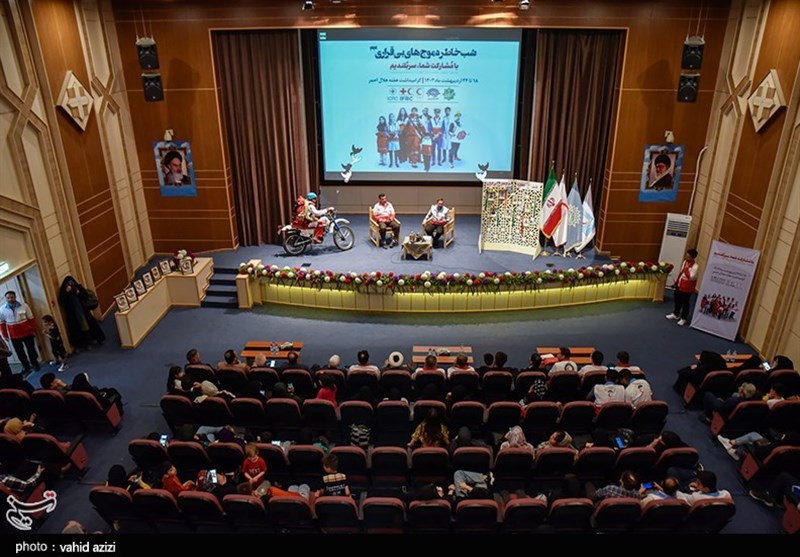 شب خاطره موجهای بیقراری در بجنورد برگزار شد+تصویر