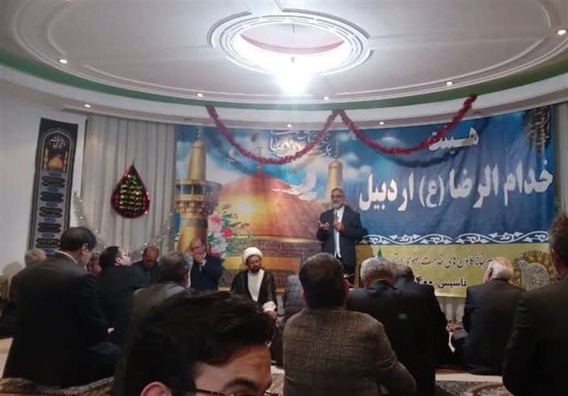 غرفههای رواق رضوی در پیادهراه عالیقاپوی اردبیل افتتاح شد