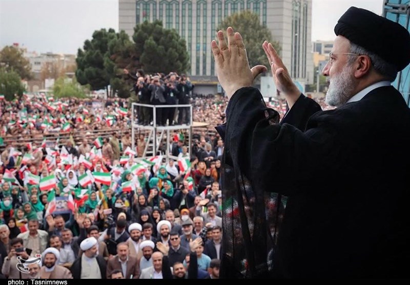 قابهای ماندگار از شهید رئیسی در کردستان + تصاویر