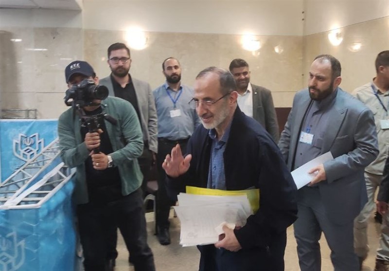 محمد خوشچهره در انتخابات ریاست جمهوری ثبت نام کرد