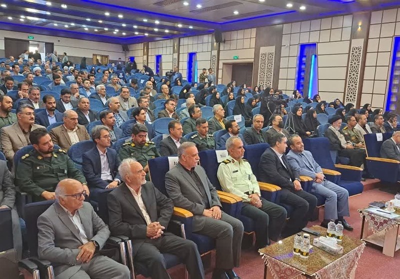 معلمان از بیهویتی نسل جوان جلوگیری کنند