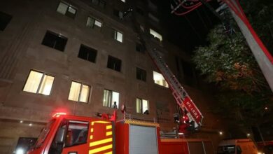 نجات جان 15 نفر در آتشسوزی مجتمع مسکونی در قم