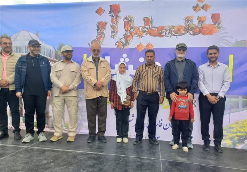 نخستین پیادهروی خانوادگی سال جدید شیرازیها