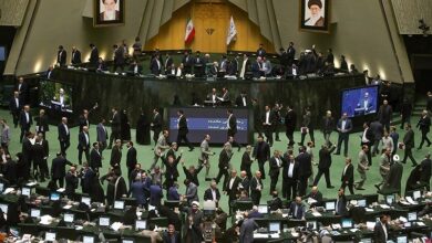 نمایندگان برای تشکیل یک مجلس مقتدر و خادم ملت تلاش میکنند