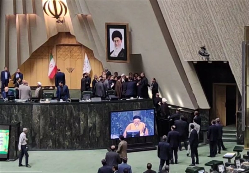 گزارش مجلس| بازشماری آرای هیئت رئیسه و جنجال اعتبارنامهها