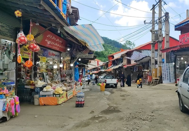 اینجا امامزاده ابراهیم شفت؛ بازارها باز و زندگی جریان دارد
