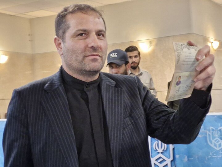 برای افزایش مشارکت پا به عرصه انتخابات ریاست جمهوری گذاشتهام