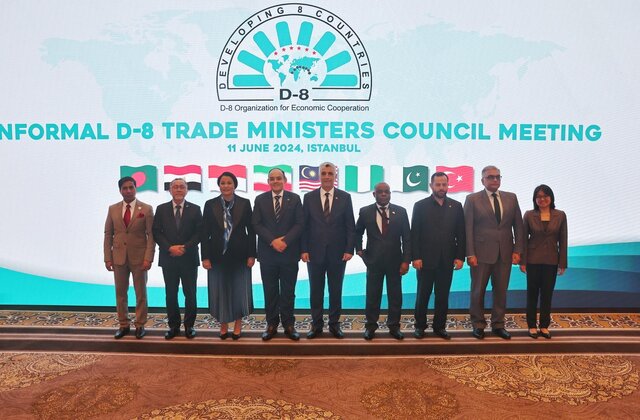 تجارت پایاپای به میان گروه دی ۸ میآید