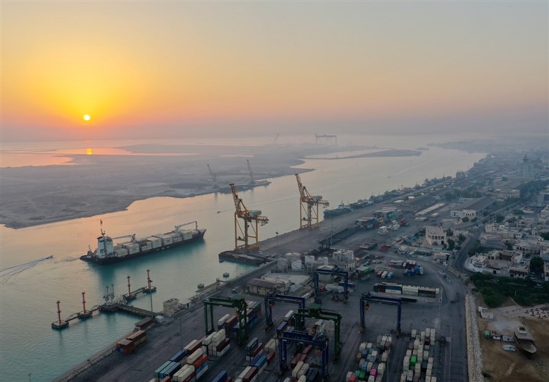 تراتزیت خارجی 636 هزار تن فرآورده نفتی از بندر بوشهر