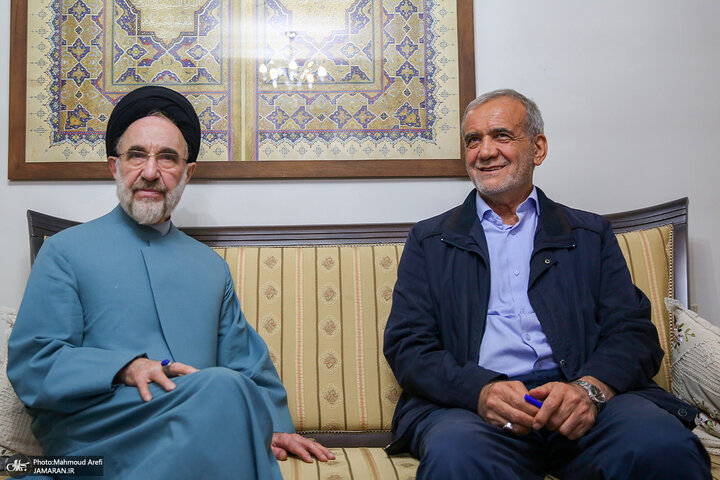 تغییر و تحول با «براندازی» حاصل نمیشود/ به پزشکیان رأی میدهم