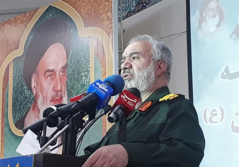 جانشین فرمانده کل سپاه: در برابر آمریکا ایستادهایم