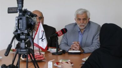 جلیلی با گفتمان از مواضع انقلاب دفاع میکند + فیلم