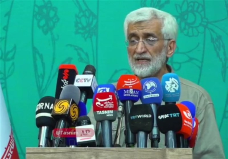 جلیلی: برخی هراسافکنیها فرار به جلوست