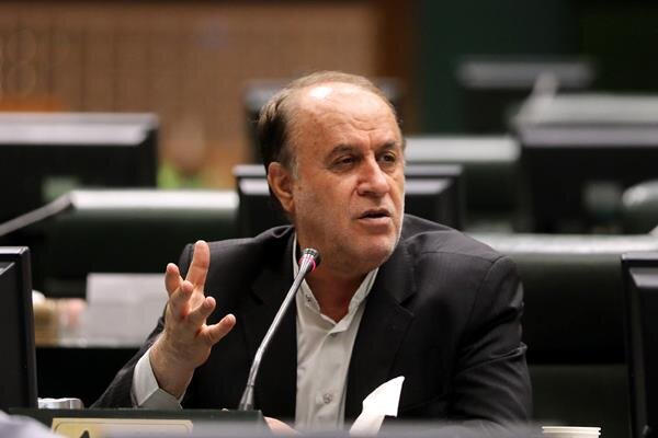 حاجیبابایی: وزارت نیرو از منابع در اختیار خود برای رفع ناترازی برق بهره ببرد