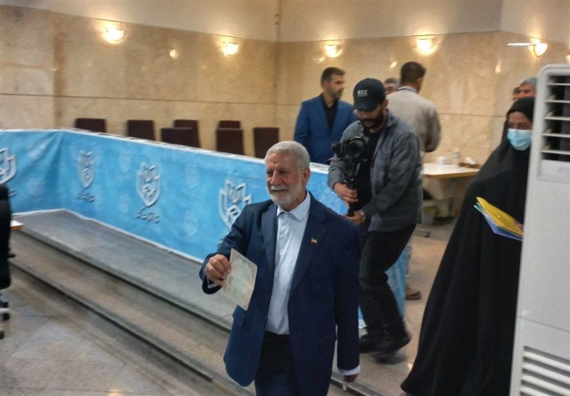 حبیبالله دهمرده در انتخابات ثبتنام کرد