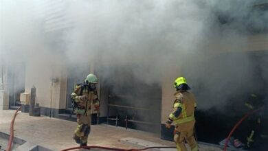 حریق مجتمع تجاری در بلوار سجاد مشهد/ تلاش 20 آتشنشان