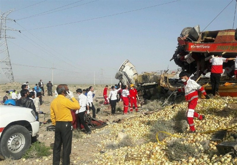 حریق یک دستگاه اتوبوس در لرستان/ خسارت جانی گزارش نشد