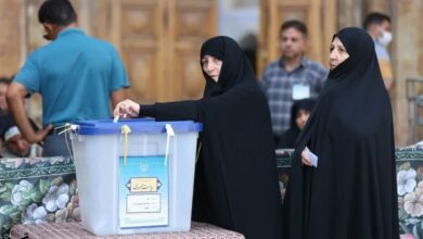 حضور همسر شهید زاهدی پای صندوقهای رأی