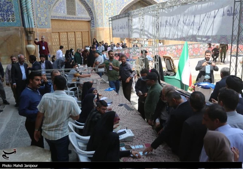 حضور پرشور مردم نصف جهان در پای صندوقهای تعیین سرنوشت+فیلم