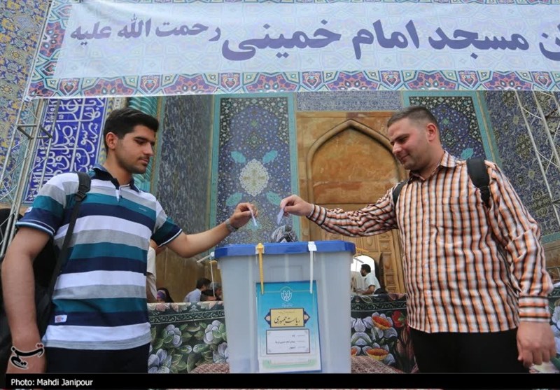 حضور پرشور مردم نصف جهان در پای صندوقهای تعیین سرنوشت+فیلم