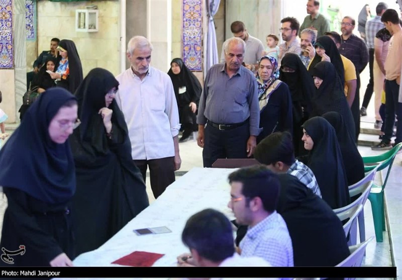 حماسه حضور مردم شهرقدس پای صندوقهای رأی + فیلم