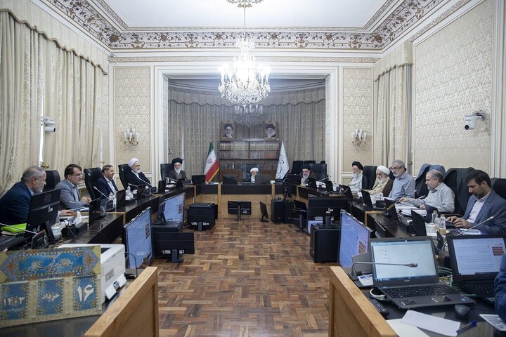 خاستگاه شورای نگهبان برای بررسی صلاحیتها چیست؟