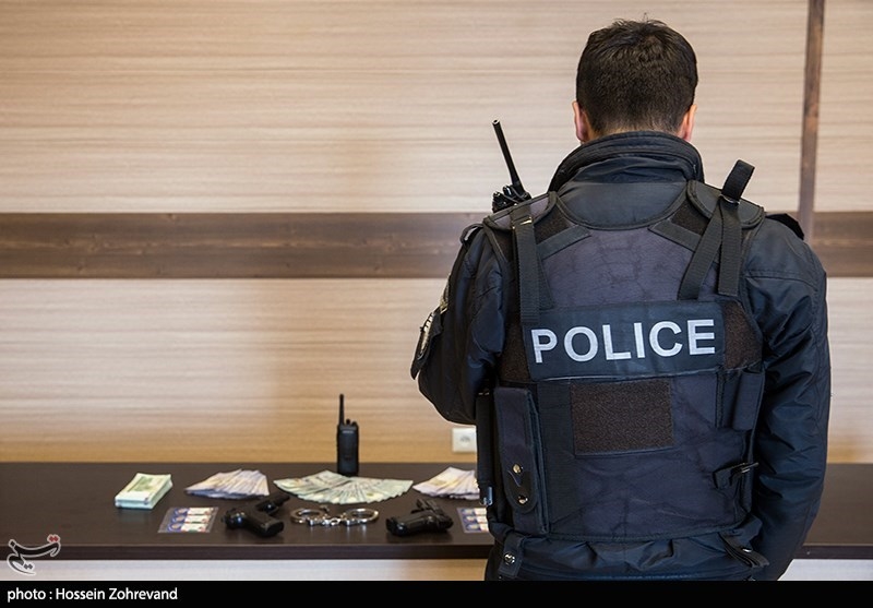 دستگیری 3 مامورنمای اخاذ در مشهد