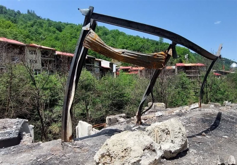 زخم سنگین آتش در امامزاده ابراهیم(ع) شفت/ اینجا را دریابید