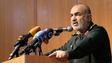 سرلشکر سلامی :۴۵ سال از همه بحرانها به قوت جامعه جوان عبور کردیم