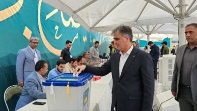 شرکت فرزین در چهاردهمین دوره انتخابات ریاست جمهوری/ آثار مشارکت و قدرت مردم در شکستن تحریمها