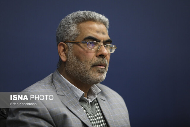 صمصامی: در سیاستگذاریهای اقتصادی باید به تولید و سفره مردم توجه کرد