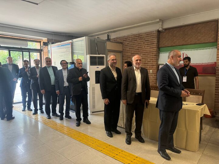 «ناصر کنعانی» رای خود را به صندوق انداخت