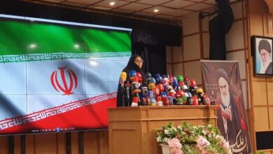 هیچ موقع از مسیر انقلاب خارج نشدهام